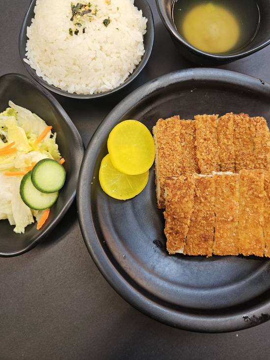 Pork chop cutlet set 吉列豬扒定食